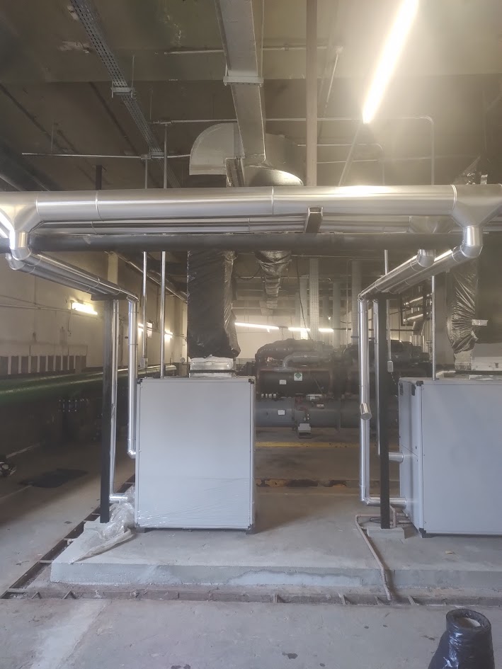 Montagem de chapas metálicas para proteção térmica e estética