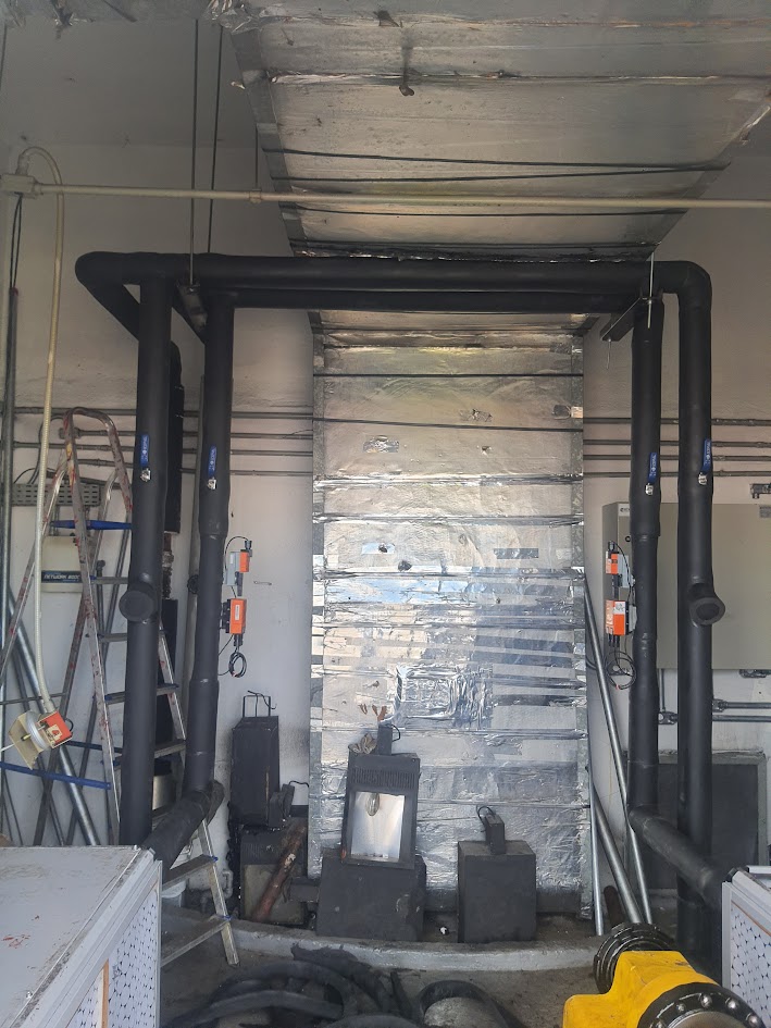 Tubulação com isolamento térmico finalizado